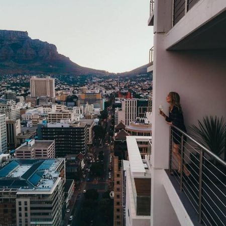 "Lykke On Bree" - Unique Apartment With Stunning Table Mountain Views Kaapstad Buitenkant foto